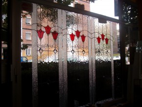cristales vidrieras para su posterior instalación en puertas de madera