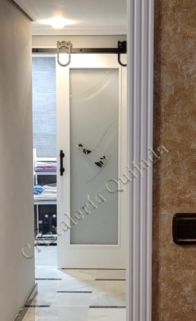 Puerta granero con diseño