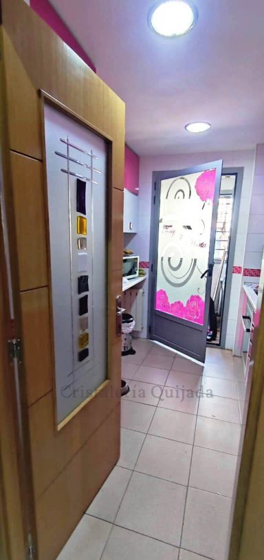 Puerta con colores sobre mate