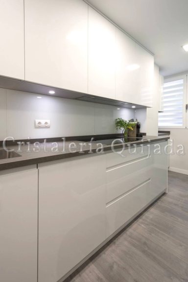 Vidrio lacado en zona de cocinar