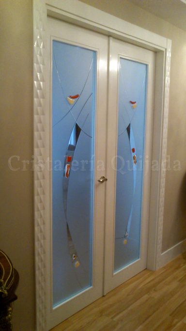 Vidrio modernista en salón