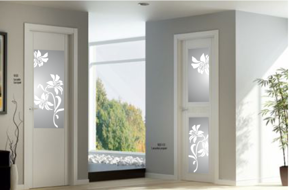 Flores en puertas de vidrio